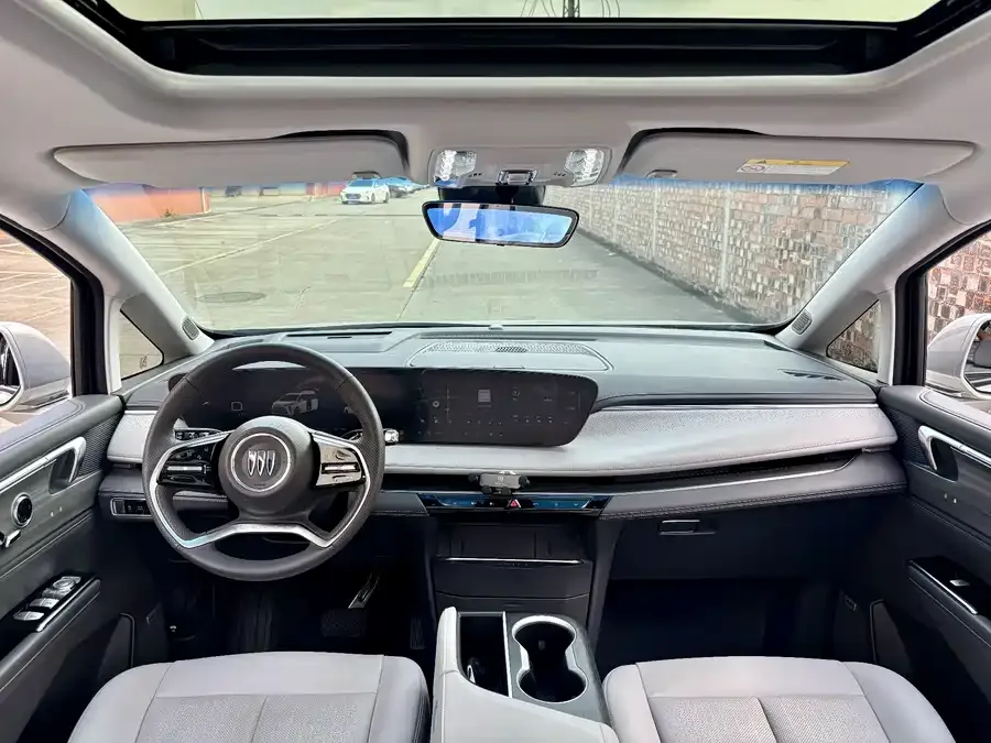 Buick GL8 New Energy 2024 Lu Zun Premium Edition 7 Seaters 2025 — миниатюра 3