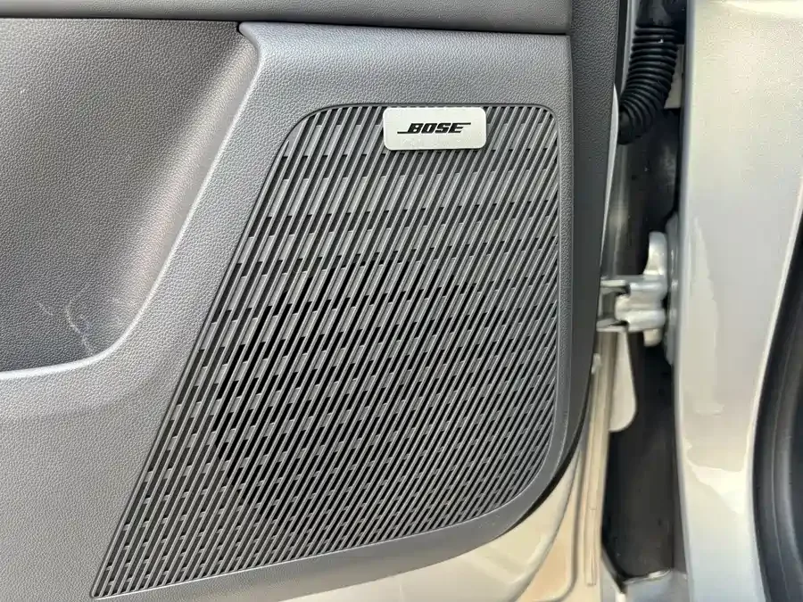 Buick GL8 New Energy 2024 Lu Zun Premium Edition 7 Seaters 2025 — миниатюра 5