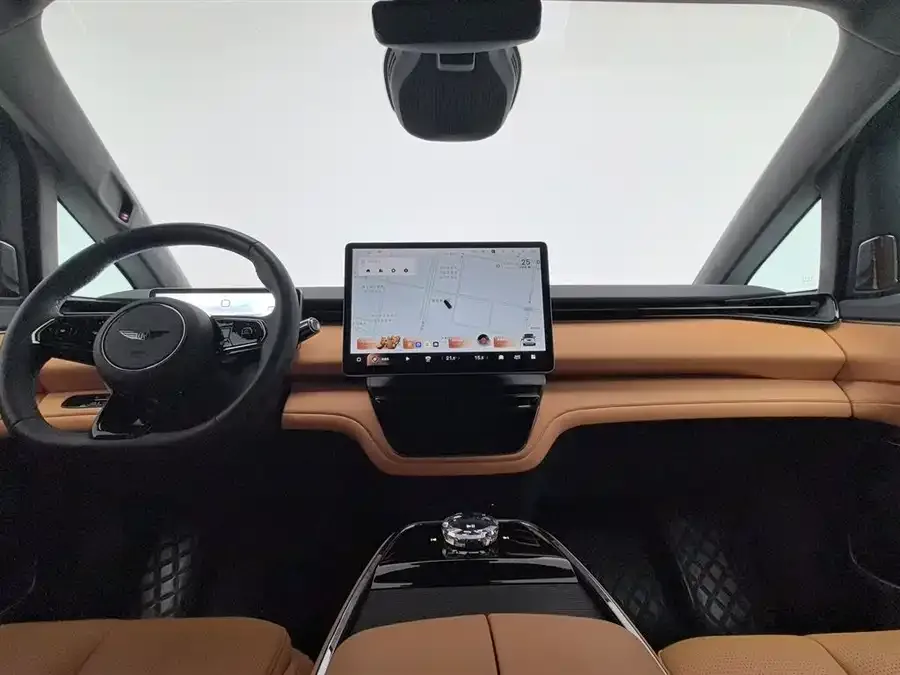 Geely Yizhen L380 Yizhen L380 2025 805km Flagship Edition Four-Wheel Drive 2025 — миниатюра 2