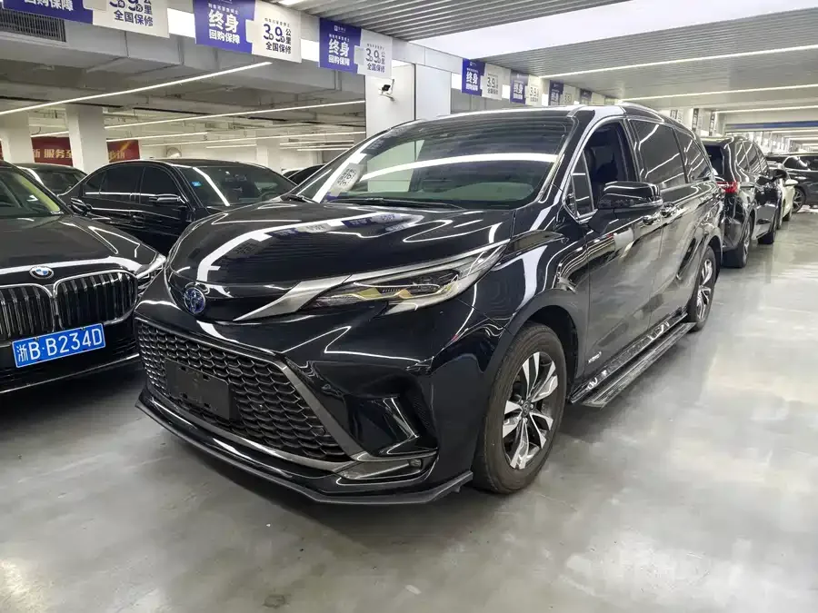 Toyota Granvia 2023