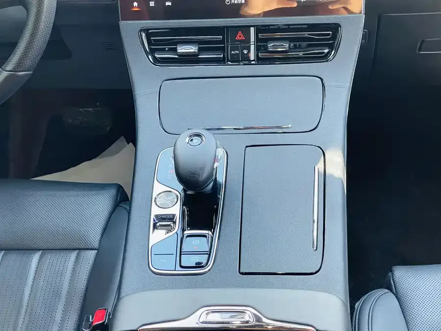 GAC Trumpchi M8 Trumpchi M8 2024 Grandmaster Series 400T Supreme Edition 2024 — миниатюра 4