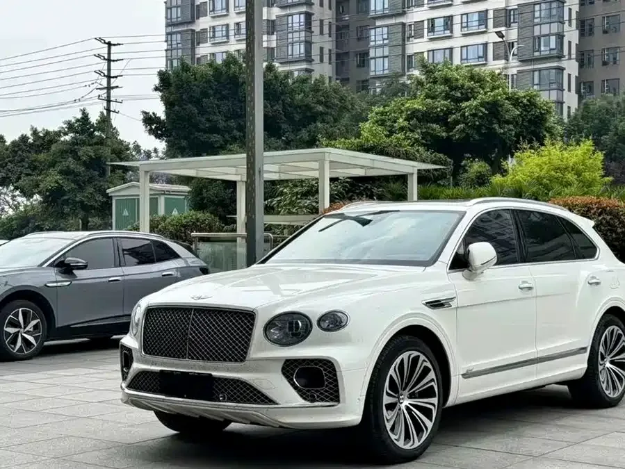 Bentley Bentayga plug-in hybrid 2022