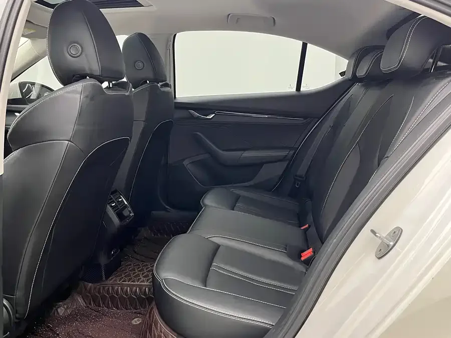Skoda Octavia Octavia 2022 PRO TSI280 Premium Edition 2023 — миниатюра 3