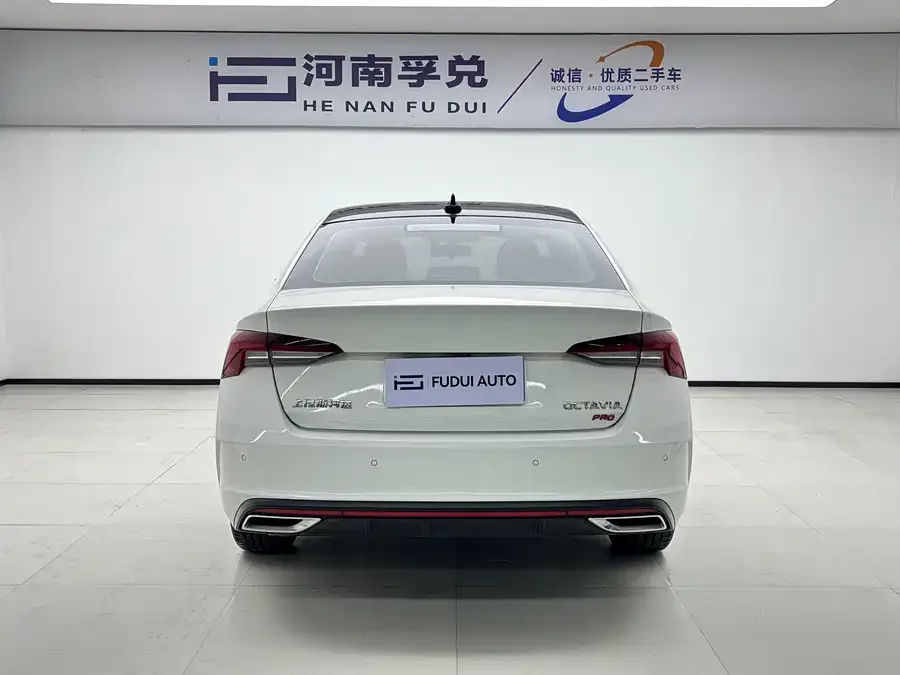 Skoda Octavia Octavia 2022 PRO TSI280 Premium Edition 2023 — миниатюра 5