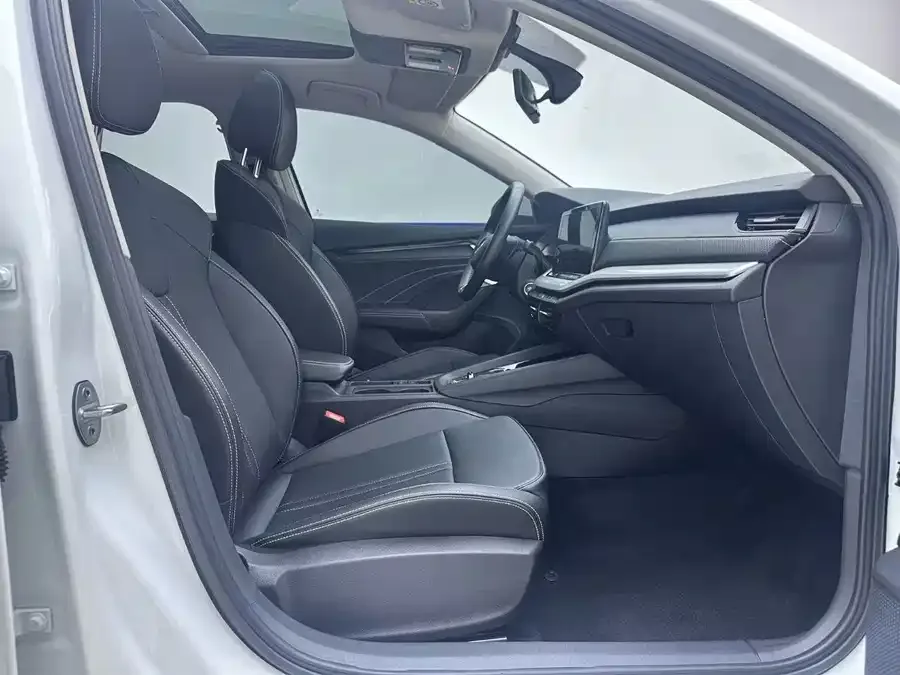 Skoda Octavia Octavia 2023 facelift PRO TSI280 Premium Edition 2024 — миниатюра 3