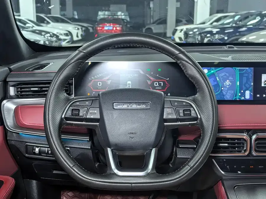 Jetour X70 Plus JETOUR X70 PLUS 2021 facelift 1.5T DCT Mountain PRO 7-seater 2022 — миниатюра 4