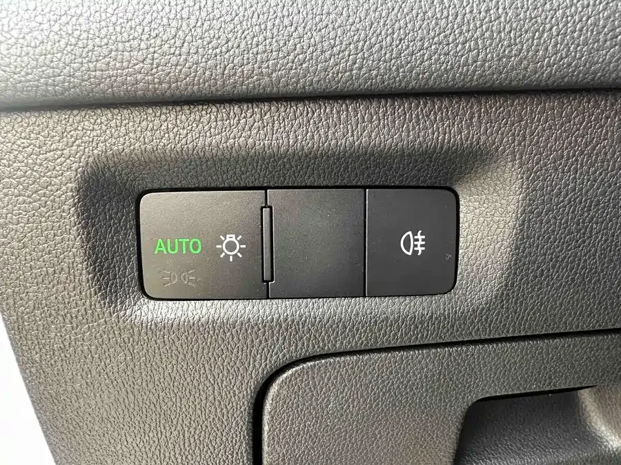Skoda Octavia Octavia 2022 PRO TSI280 Premium Edition 2022 — миниатюра 4