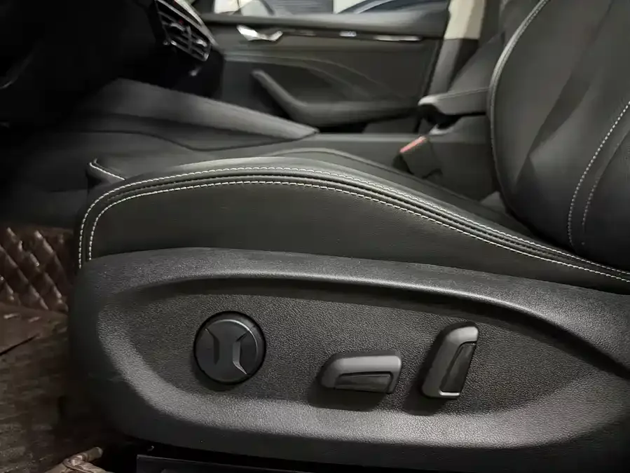 Skoda Octavia Octavia 2022 PRO TSI280 Premium Edition 2022 — миниатюра 4
