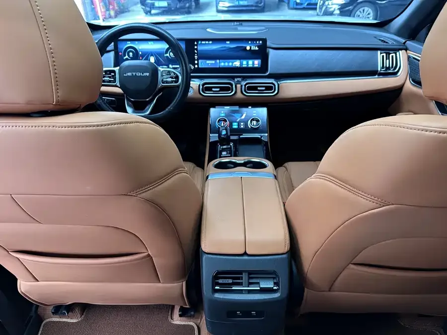 Jetour X70 Plus JETOUR X70 PLUS 2024 Champion Edition 1.5T DCT Champion PRO 5 Seaters 2025 — миниатюра 4