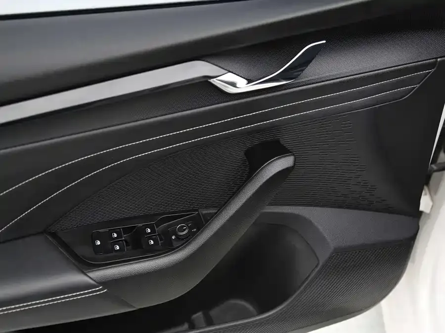 Skoda Octavia Octavia 2022 PRO TSI280 Premium Edition 2022 — миниатюра 3