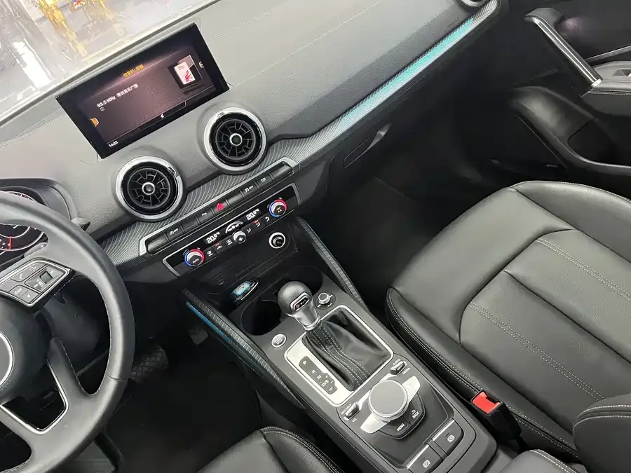 Audi Q2L 2023 35TFSI Luxury Elegant Edition 2024 — миниатюра 4