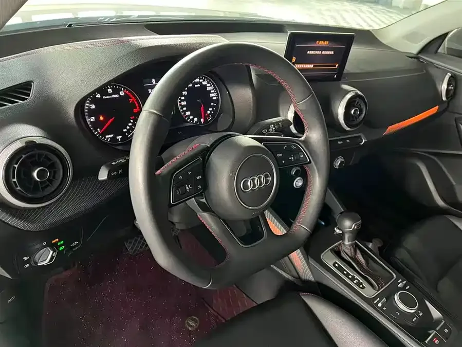 Audi Q2L 2022 35 TFSI aggressive and dynamic model 2023 — миниатюра 3