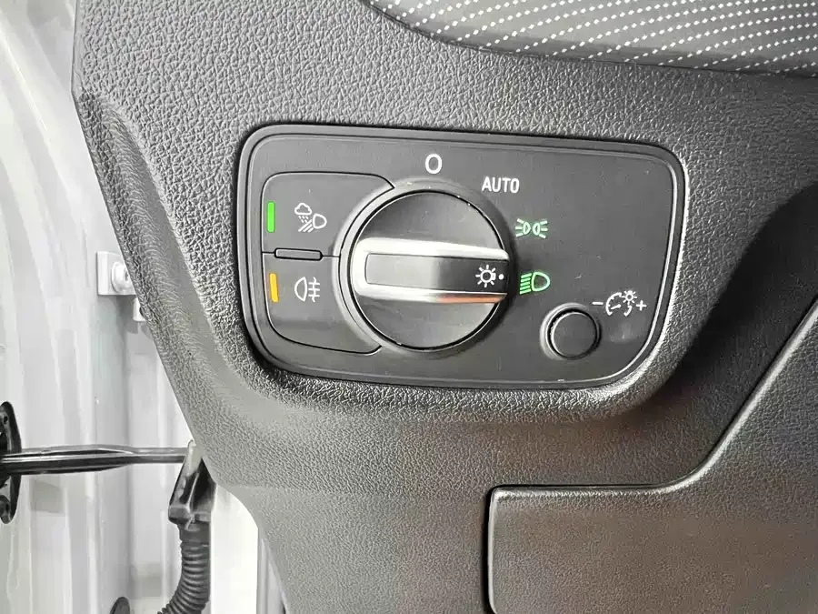 Audi Q2L 2022 35 TFSI luxury and dynamic model 2022 — миниатюра 4