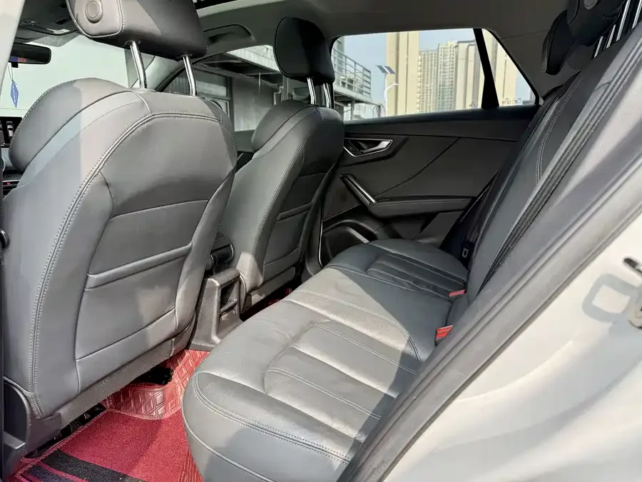 Audi Q2L 2022 35 TFSI Enterprising and Elegant Model 2022 — миниатюра 5