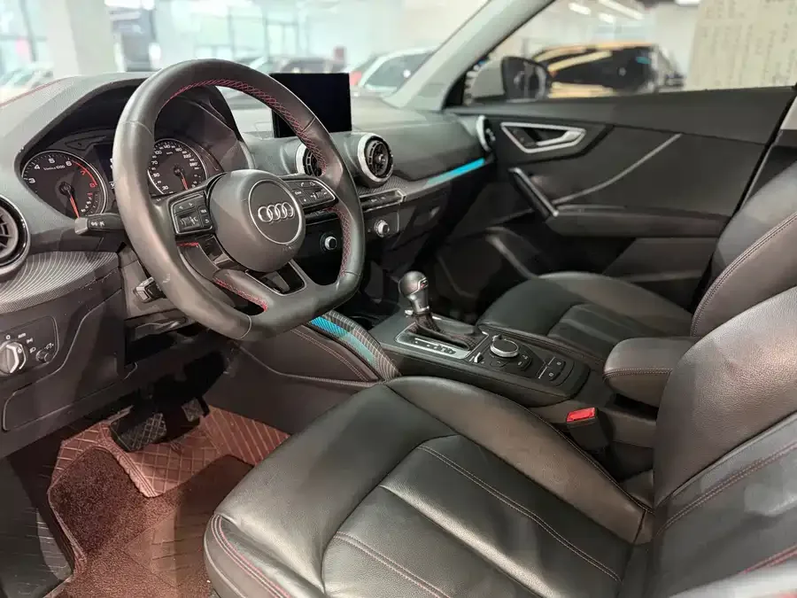 Audi Q2L 2022 35 TFSI Enterprising and Elegant Model 2023 — миниатюра 5