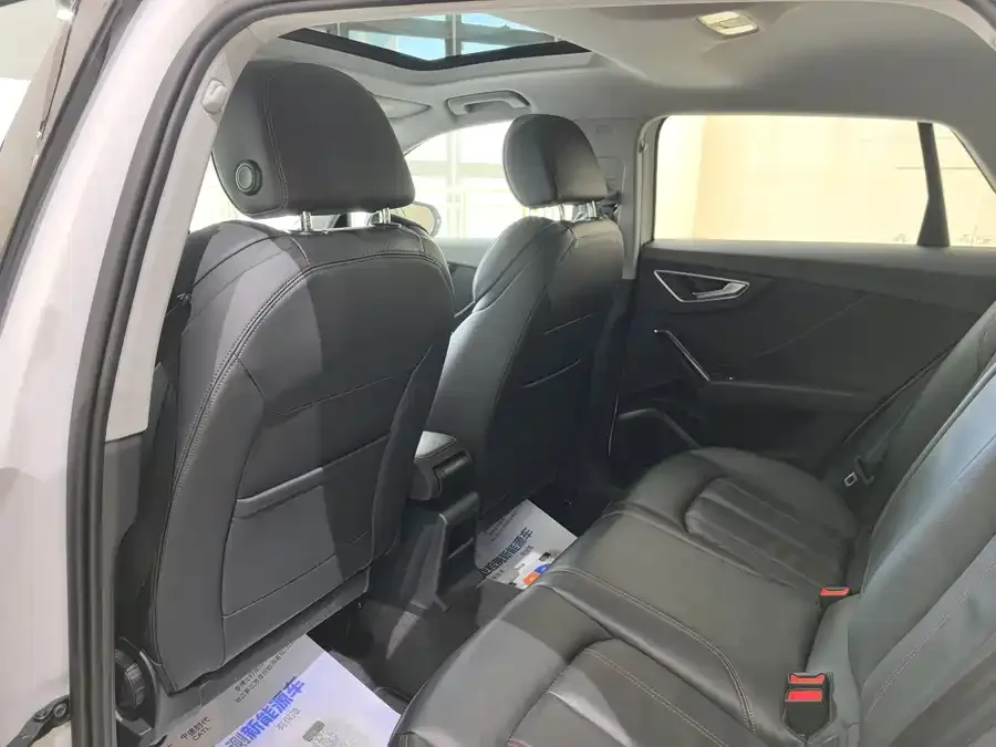 Audi Q2L 2022 35 TFSI aggressive and dynamic model 2023 — миниатюра 5