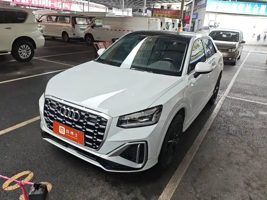 Audi Q2L 2023
