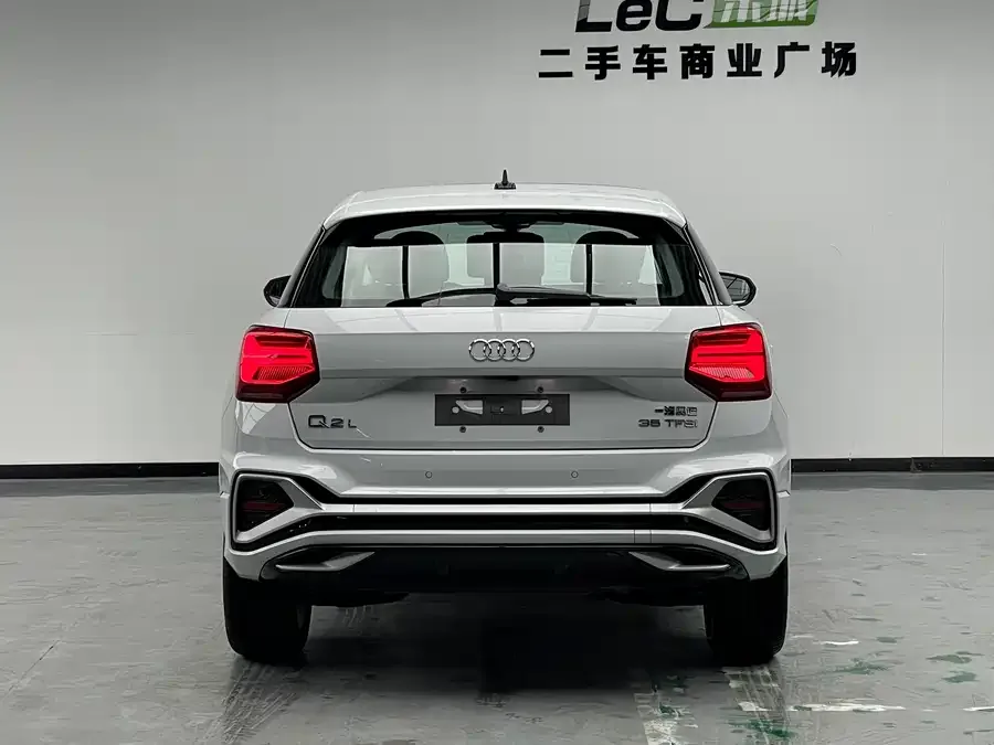 Audi Q2L 2025 35TFSI Stylish Dynamic Edition 2026 — миниатюра 2