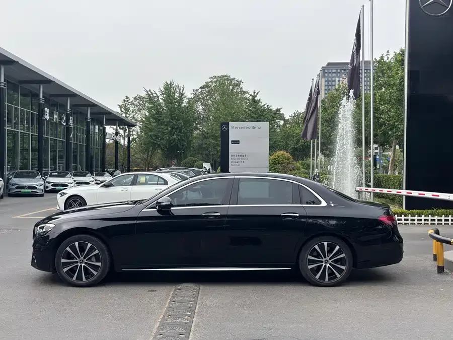 Mercedes-Benz E-class new energy Mercedes-Benz E-Class New Energy 2022 Model E 350 e L Plug-in Hybrid Sports Sedan 2022 — миниатюра 4