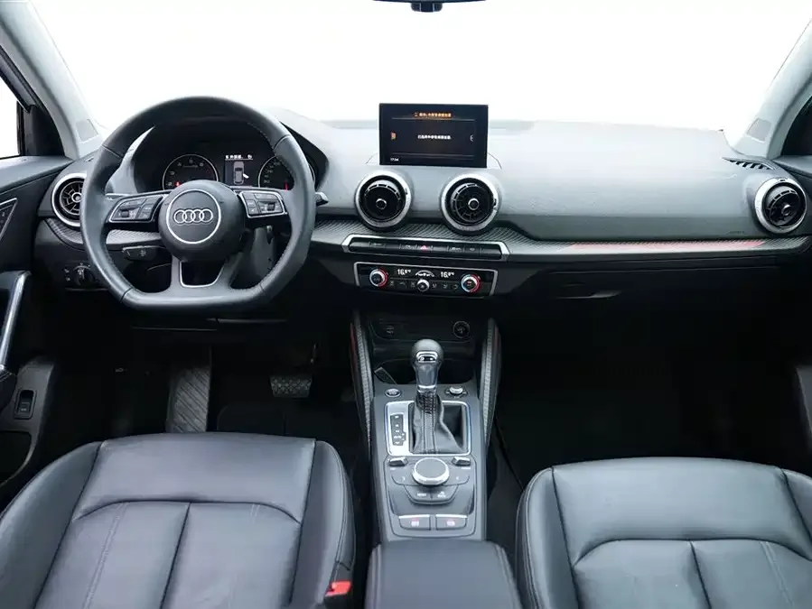 Audi Q2L 2022 35 TFSI Fashion Dynamic Edition 2022 — миниатюра 3