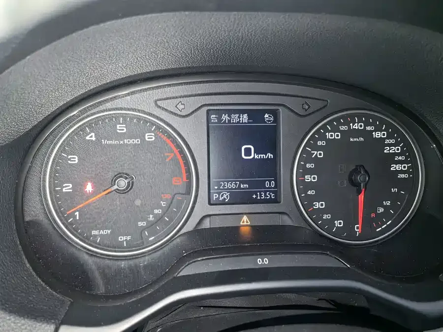 Audi Q2L 2022 35 TFSI Fashion Dynamic Edition 2022 — миниатюра 5