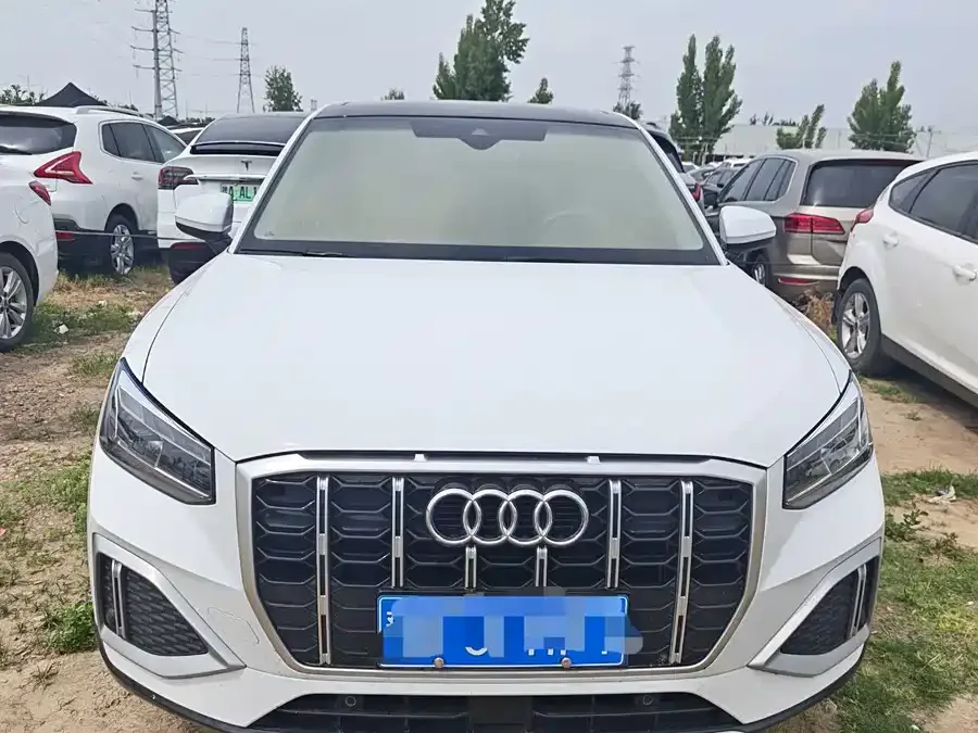 Audi Q2L 2023