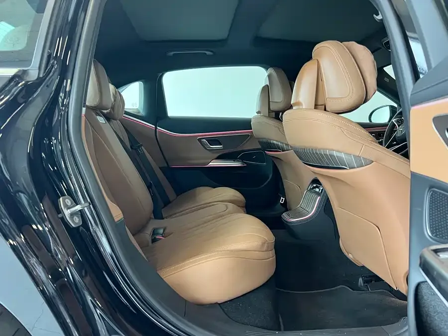 Mercedes-Benz E-class new energy Mercedes-Benz E-Class New Energy 2024 E 350 e L Plug-in Hybrid Sedan 2024 — миниатюра 5
