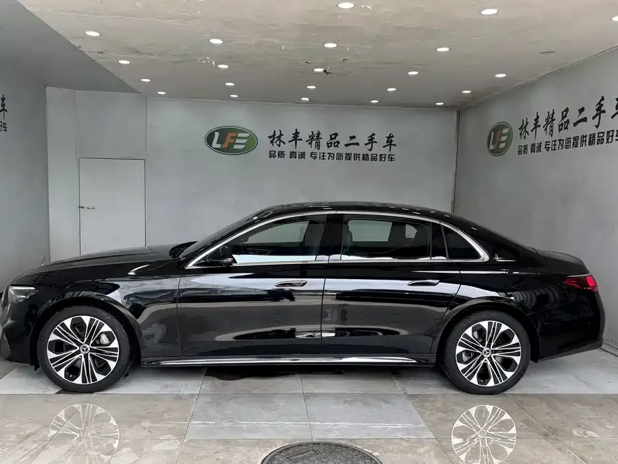 Mercedes-Benz E-class new energy Mercedes-Benz E-Class New Energy 2024 E 350 e L Plug-in Hybrid Sedan 2025 — миниатюра 2