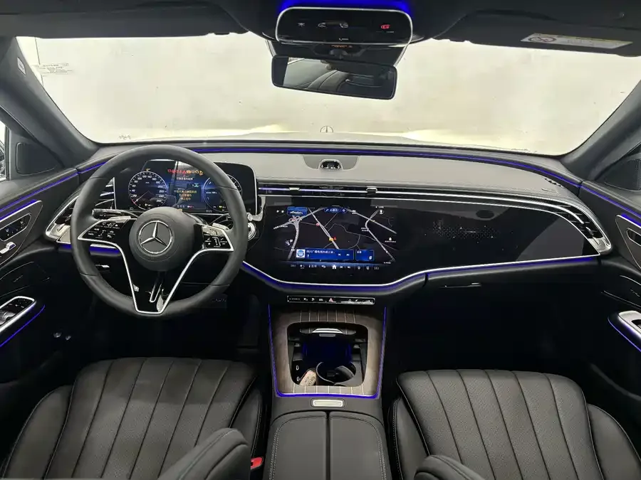 Mercedes-Benz E-class new energy Mercedes-Benz E-Class New Energy 2024 E 350 e L Plug-in Hybrid Sedan 2025 — миниатюра 4