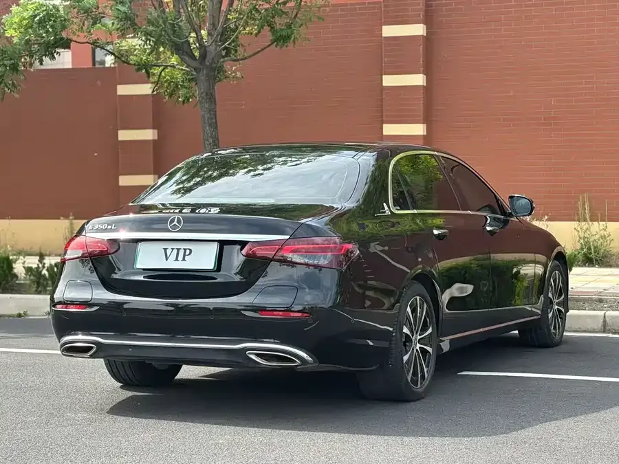 Mercedes-Benz E-class new energy Mercedes-Benz E-Class New Energy 2022 E 350 e L Plug-in Hybrid Sedan 2022 — миниатюра 3