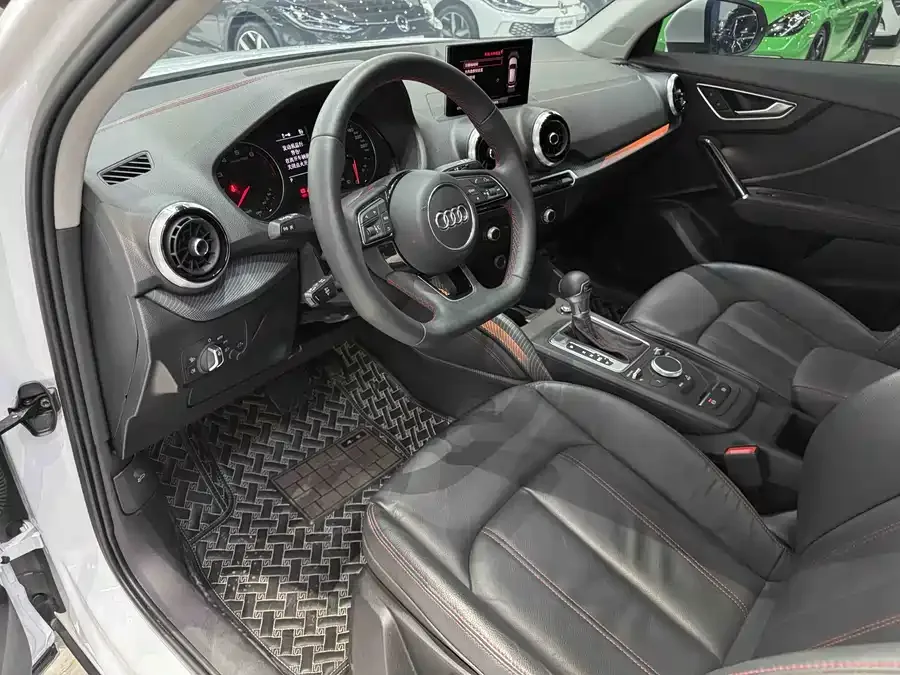 Audi Q2L 2023 35TFSI Progressive Dynamic Edition 2023 — миниатюра 3