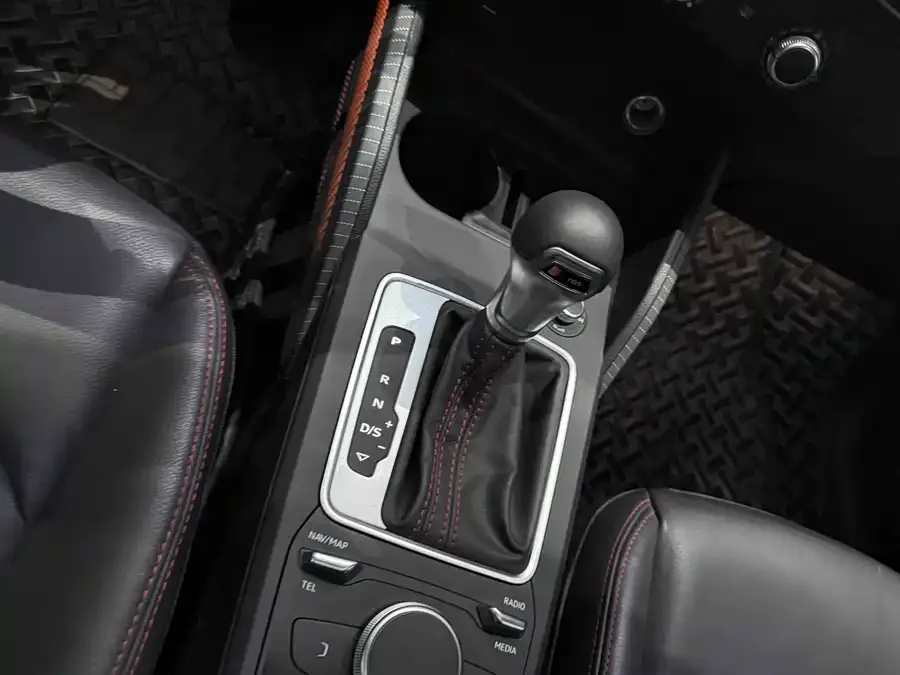 Audi Q2L 2023 35TFSI Progressive Dynamic Edition 2023 — миниатюра 4