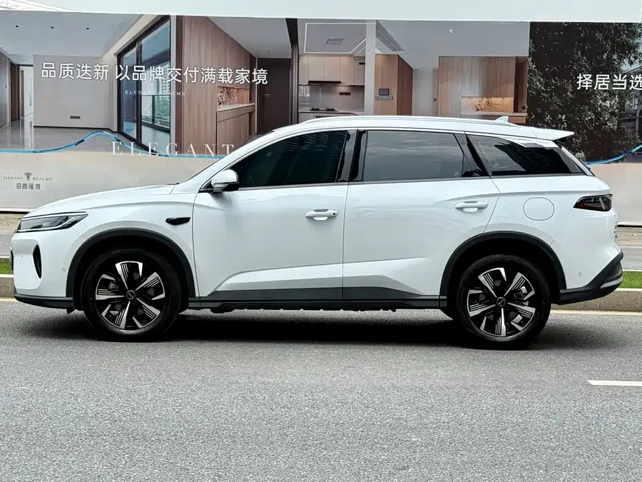 BYD Sea Lion 05 DM-i Sea Lion 05 DM-i 2025 DM-i 75KM Luxury 2025 — миниатюра 4