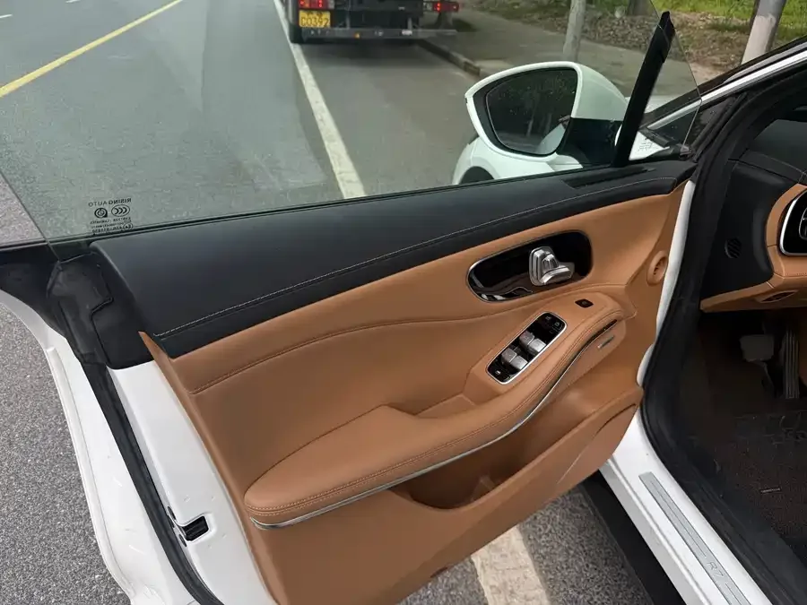 Roewe Feifan R7 Feifan R7 2024 Advanced Edition 2023 — миниатюра 2