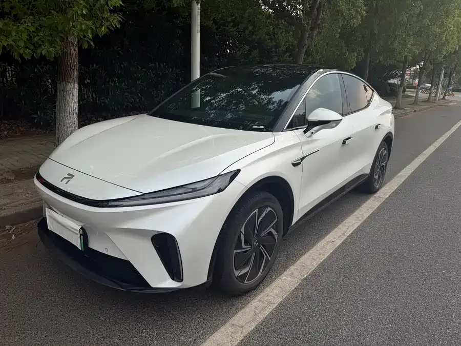 Roewe Feifan R7 Feifan R7 2024 Advanced Edition 2023 — фото 1, купить с доставкой в Москву