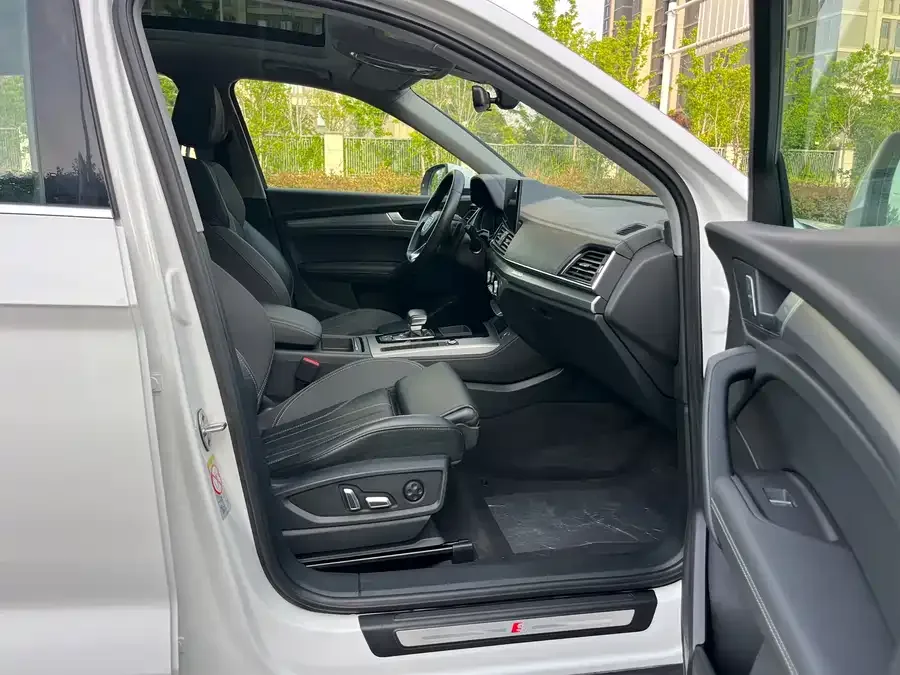 Audi Q5L 2023 40T Fashion Dynamic Edition 2023 — миниатюра 3