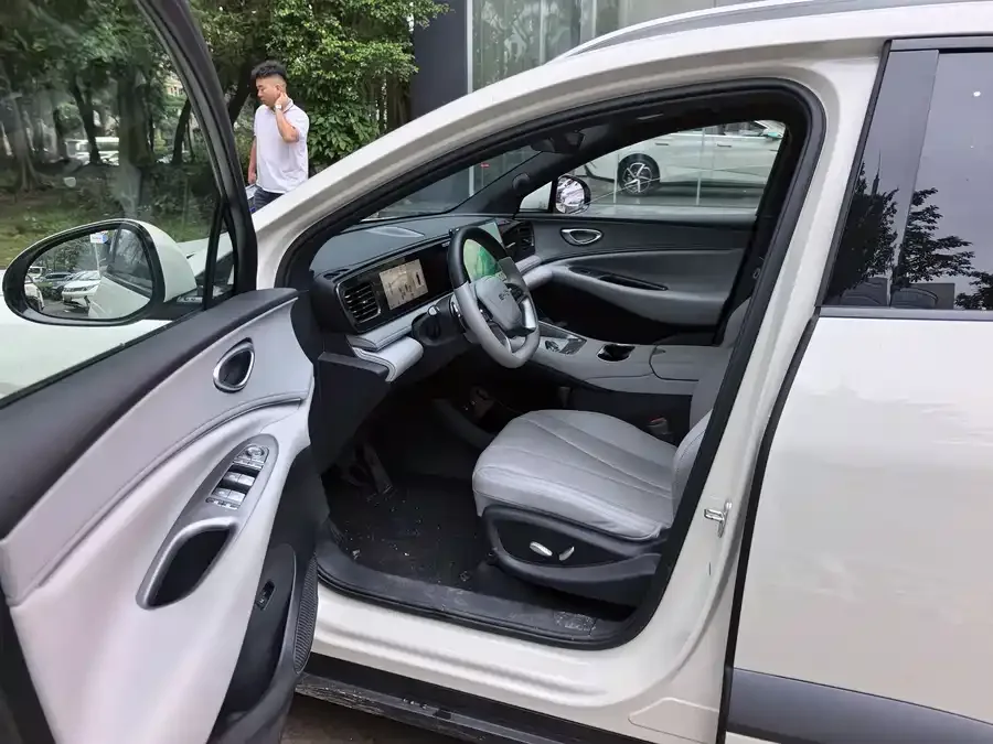 BYD Hiace 06 Hiace 06 2025 EV 605 Navigator Pro Edition 2025 — миниатюра 2