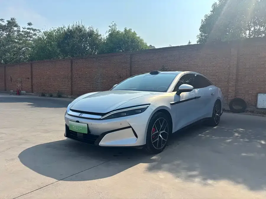BYD Han L 2025