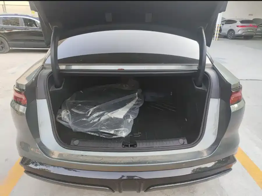 BYD Han L Han L 2025 EV 701KM LiDAR Flagship Model 2025 — миниатюра 2