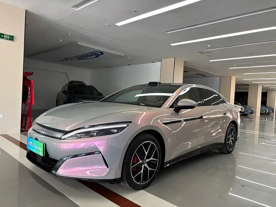 BYD Han L 2025