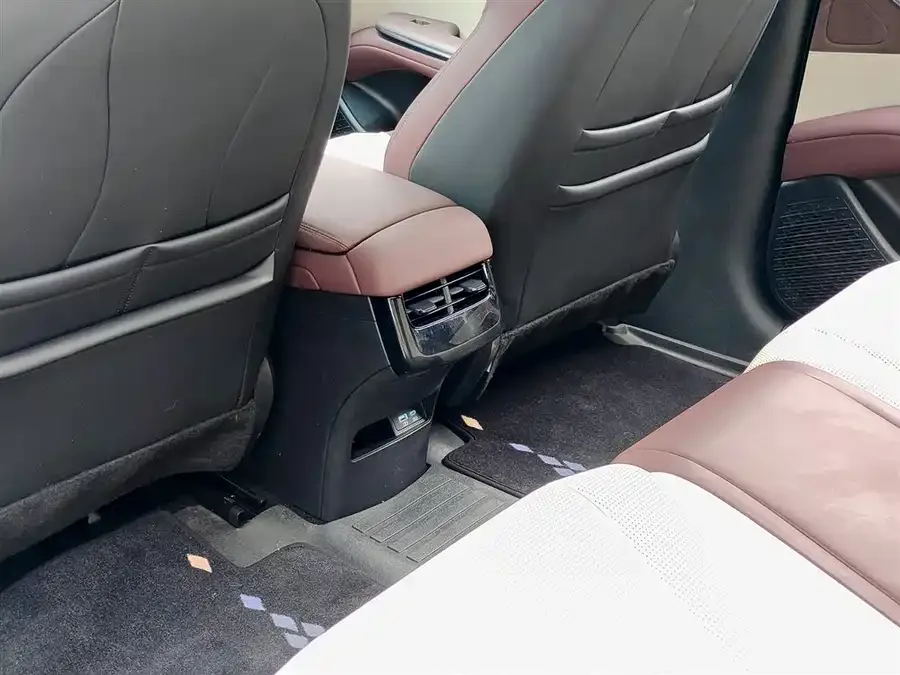 BYD seal 07 DM-i Seal 07 DM-i 2025 DM-i 1.5L 125km Luxury 2024 — миниатюра 3