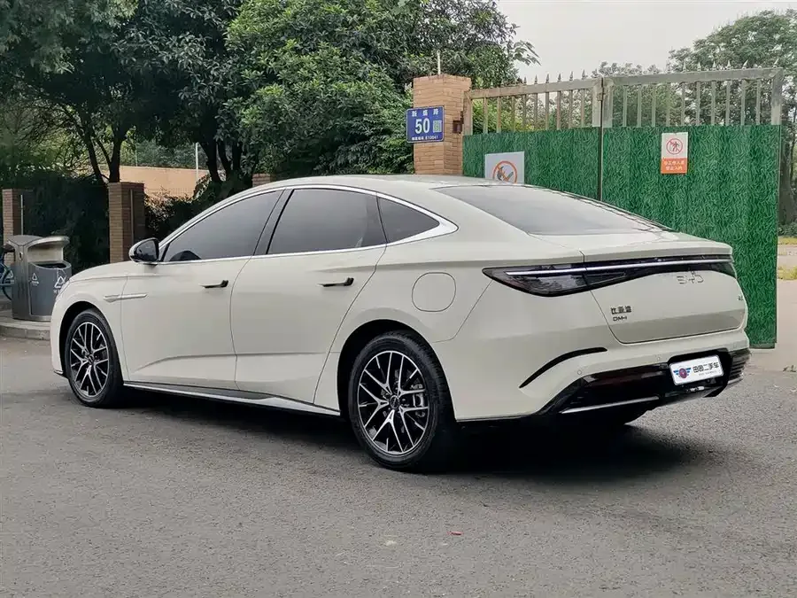 BYD seal 07 DM-i Seal 07 DM-i 2025 DM-i 1.5L 125km Luxury 2024 — миниатюра 4