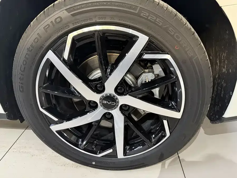 BYD seal 07 DM-i Seal 07 DM-i 2026 DM-i 1.5T 230km Flagship Model 2025 — миниатюра 3