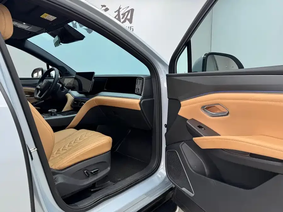 BYD Song L DM-i Song L DM-i 2024 112km Surpassing Edition 2024 — миниатюра 4