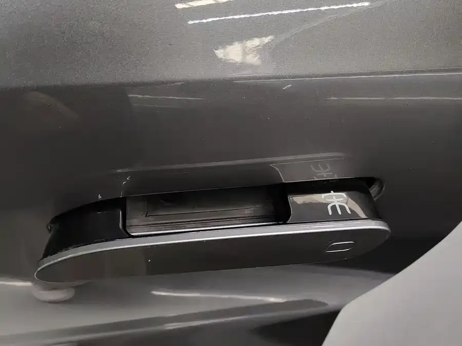 BYD Song L DM-i Song L DM-i 2025 Intelligent Driving Edition 112km Surpassing Edition 2025 — миниатюра 4