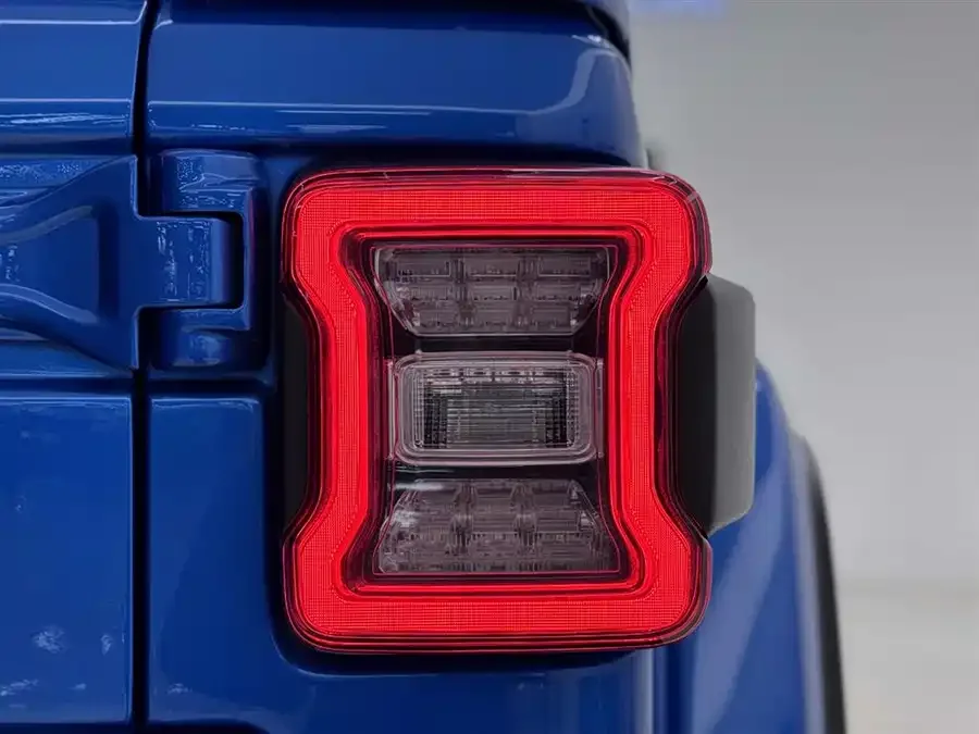 Jeep Wrangler Wrangler 2022 2.0T Highland Four-Door Edition 2023 — миниатюра 3
