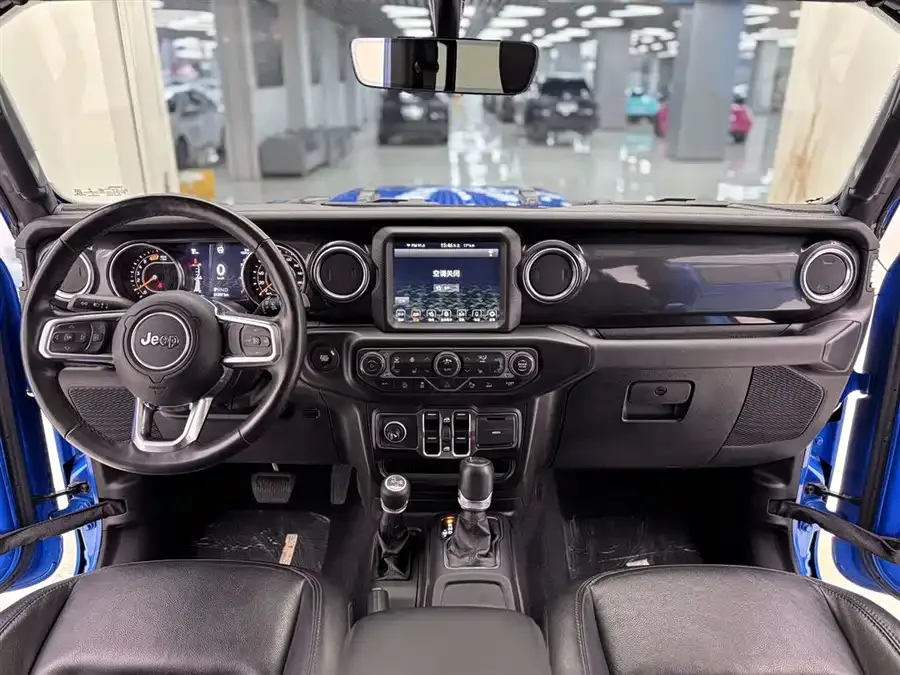 Jeep Wrangler Wrangler 2022 2.0T Highland Four-Door Edition 2023 — миниатюра 4