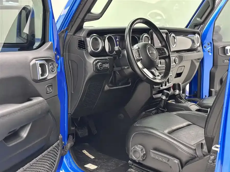 Jeep Wrangler Wrangler 2022 2.0T Highland Four-Door Edition 2023 — миниатюра 5