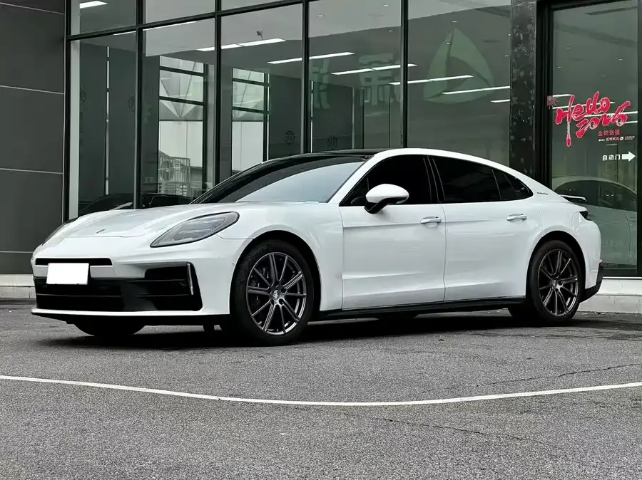 Porsche Panamera 2024
