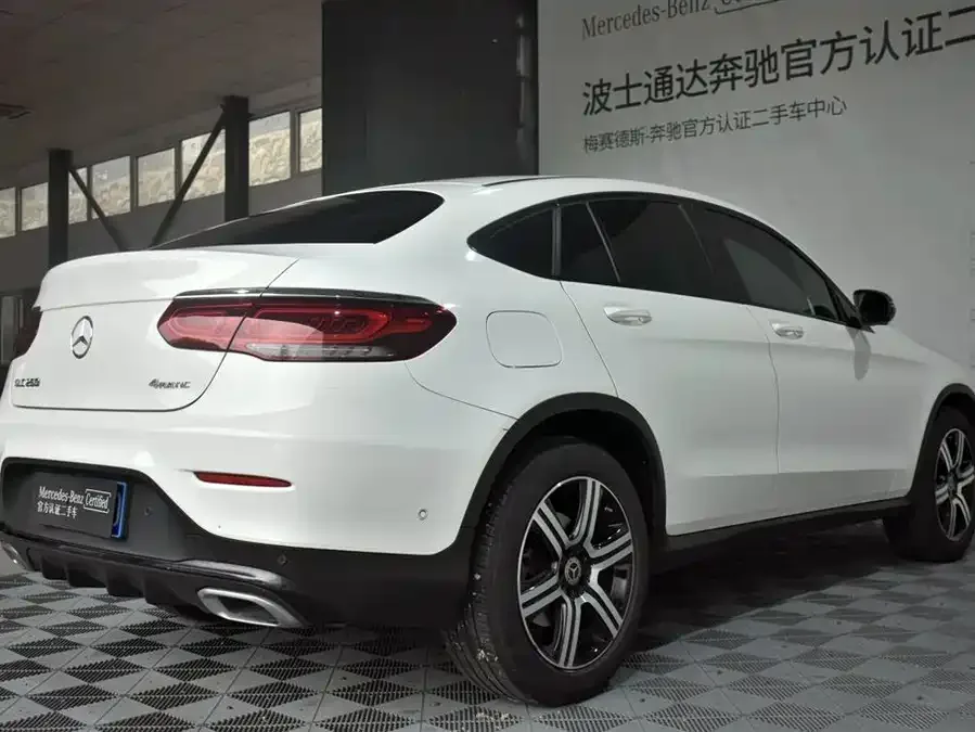 Mercedes-Benz GLC Coupe Mercedes-Benz GLC Coupe 2022 GLC 260 4MATIC Coupe SUV 2022 — миниатюра 4